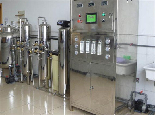 四川超純水設(shè)備廠家